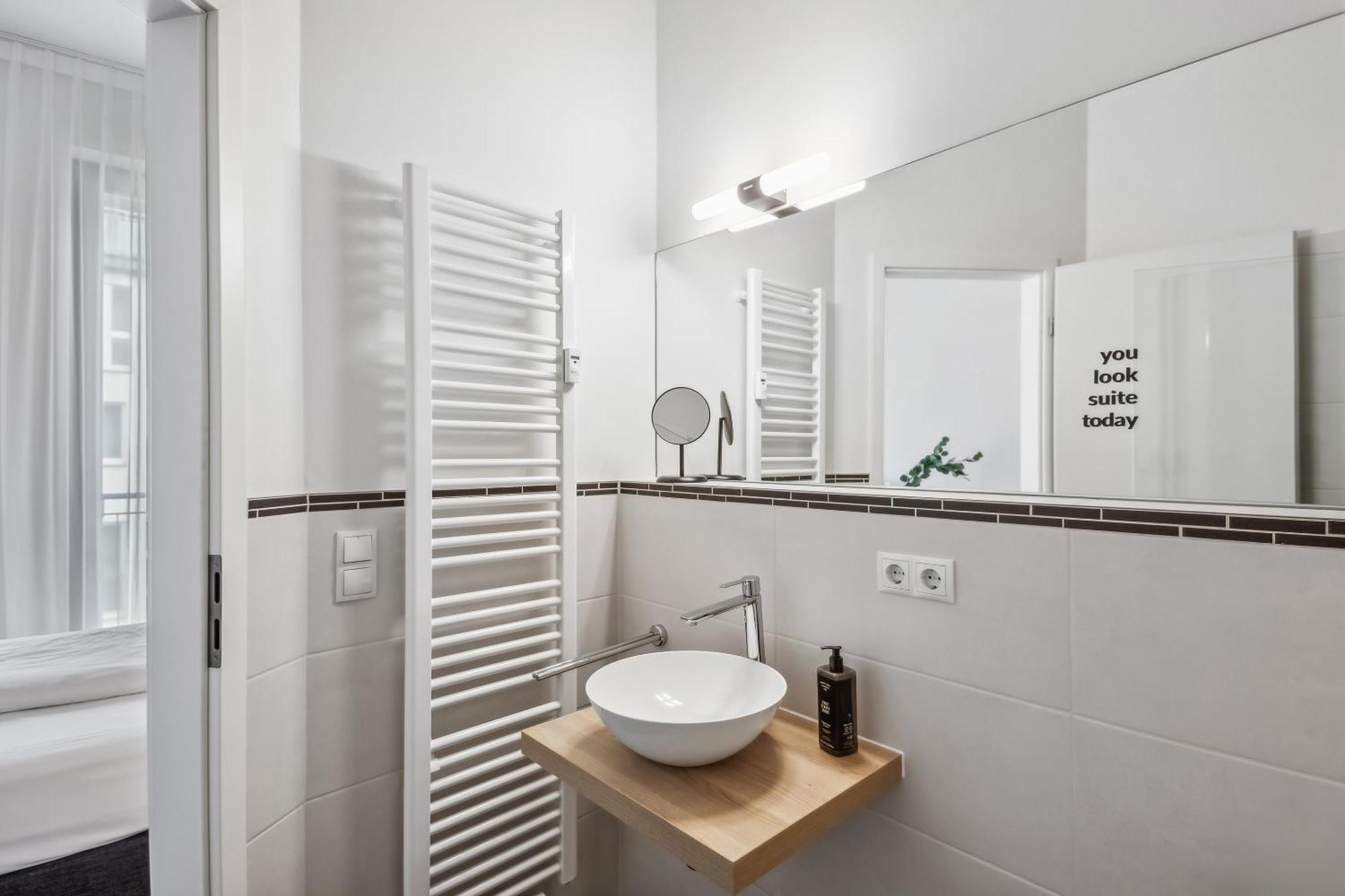 Limehome Leipzig Am Bruehl Bagian luar foto